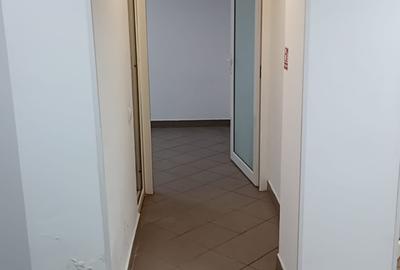 Apartament cu 3 camere decomandat în 13 Septembrie - 17