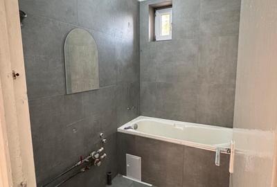 Apartament cu 3 camere semidecomandat în Ultracentral