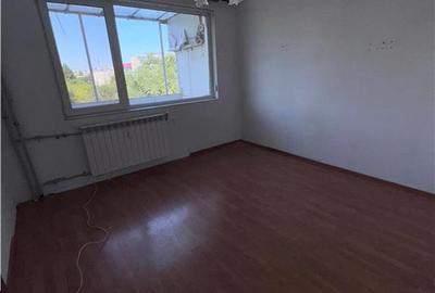 Apartament cu 2 camere semidecomandat în Berceni - 3
