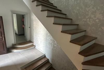 Casă individuală cu 5 camere cu Canalizare în Capitol - 8