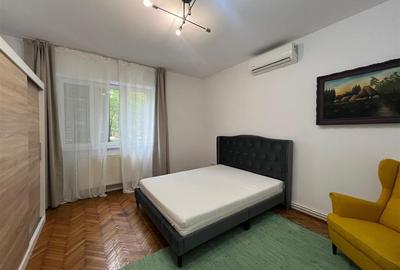 Apartament cu 3 camere decomandat în Ultracentral