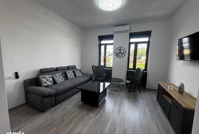 Apartament cu 3 camere decomandat în Tineretului