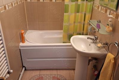 Apartament cu 2 camere decomandat în Central - 1