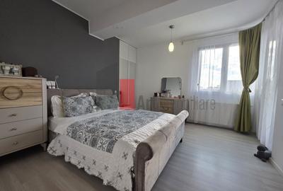 Apartament cu 3 camere decomandat în Politehnica