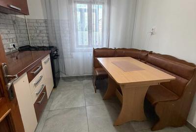 Apartament cu 2 camere decomandat în Rovine - 1