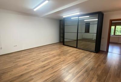 Casă individuală cu 7 camere cu Canalizare în Ultracentral - 3