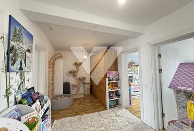 Duplex cu 4 camere cu Canalizare în Cristian - 10