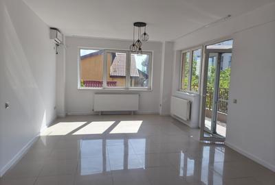 Apartament cu 2 camere semidecomandat în Olteniței