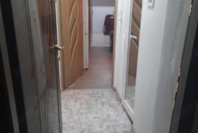 Apartament cu 2 camere semidecomandat în Crihala