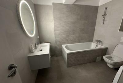 Apartament cu 3 camere decomandat în Tractorul - 3