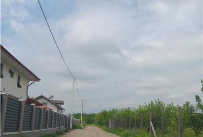 Teren Construcții intravilan de 600 mp, în Miroslava - 2