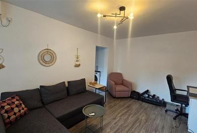 Apartament cu 2 camere semidecomandat, mobilat în Tineretului