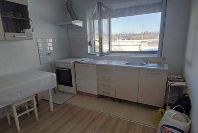 Casă cu 5 camere cu Canalizare în Central - 2