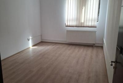 Spațiu comercial, de 98 mp, în Exterior Vest