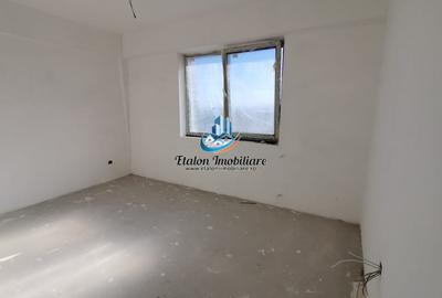 Apartament cu 3 camere semidecomandat în Dărmănești