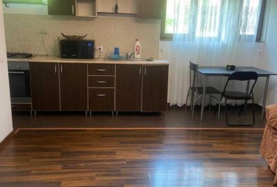Apartament cu 2 camere decomandat în Zorilor