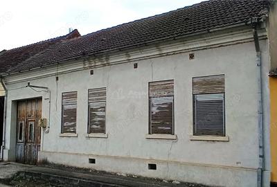 Casă cu 3 camere cu Teren 493 Mp în Belobreșca - 1