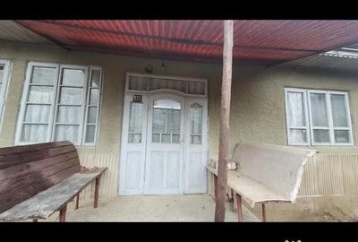 Casă cu 4 camere cu Teren 1700 Mp în Dolhești - 3