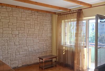 Apartament cu 3 camere decomandat în Griviței