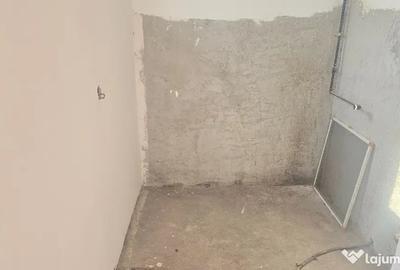 Apartament cu 2 camere nedecomandat în Dacia