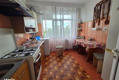 Apartament cu 3 camere decomandat în Alexandru cel Bun - 4