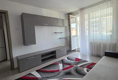 Apartament cu 2 camere semidecomandat în 13 Decembrie