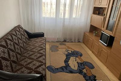 Apartament cu 3 camere semidecomandat în Milcov - 2