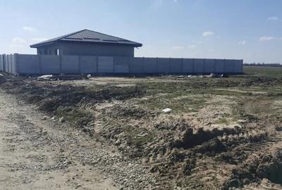 Teren de 847 mp, în Aeroport