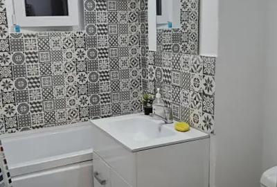 Apartament cu 2 camere decomandat în Piața Centrală