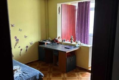Apartament cu 3 camere decomandat în Central - 1
