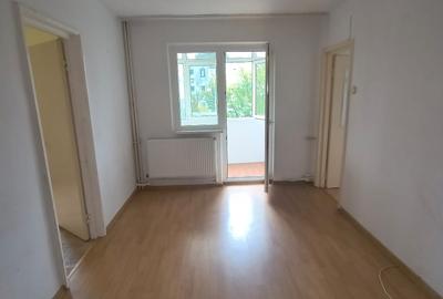 Apartament cu 2 camere nedecomandat în Alecu Russo