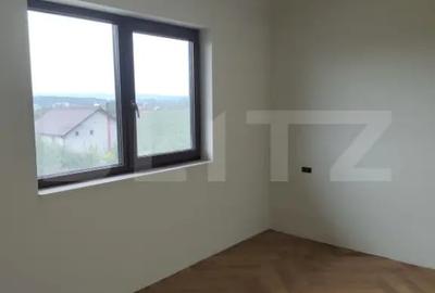 Casă cu 4 camere cu Teren 350 Mp în Central
