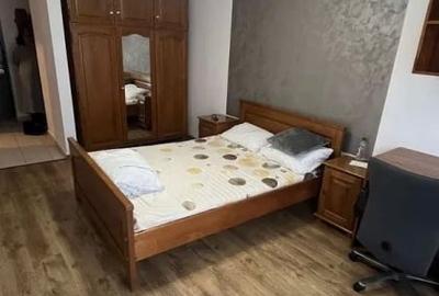 Garsonieră decomandată, mobilată în Florești