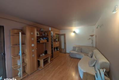 Apartament cu 3 camere decomandat în Mărășești