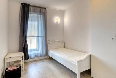 Apartament cu 3 camere decomandat în Sisești