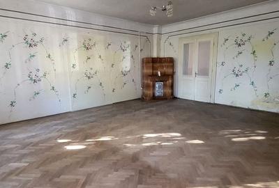 Casă cu 4 camere în Central - 6