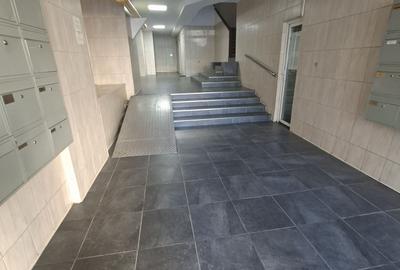 Apartament decomandat în Universitate