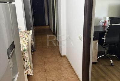 Apartament cu 4 camere semidecomandat în Drumul Taberei