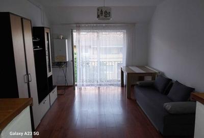 Apartament cu 3 camere decomandat în Florești - 1