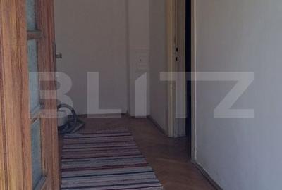 Casă cu 4 camere în Hurez