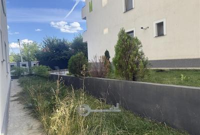 Apartament cu 2 camere decomandat în Vișani