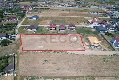 Teren de 629 mp, în Sânmartin - 3