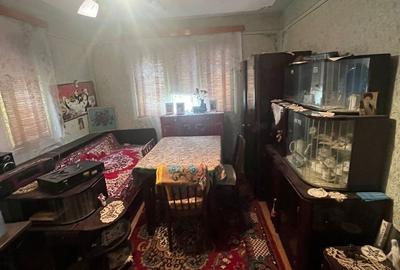 Casă cu 3 camere în Bunești - 1