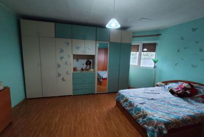 Casă cu 3 camere în Bălcești - 6