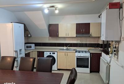 Casă cu 4 camere cu Canalizare în Palazu Mare - 3