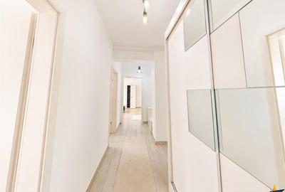 Apartament cu 2 camere decomandat în Tractorul