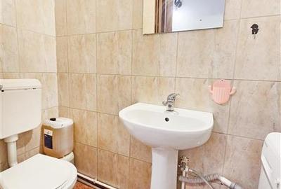 Apartament cu 3 camere decomandat, mobilat în Sebastian - 16