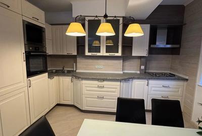 Garsonieră decomandată în 1 Mai - 1