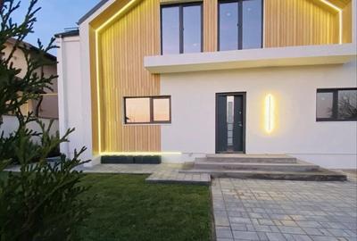 Casă cu 6 camere cu Teren 670 Mp în Snagov