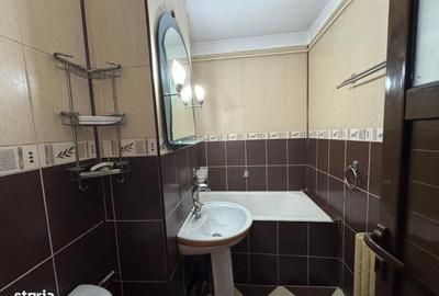 Apartament cu 2 camere decomandat în Găvana